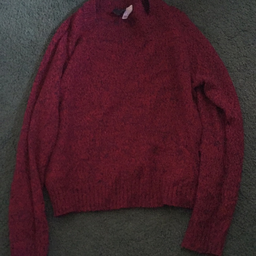 H&M thin red sweater